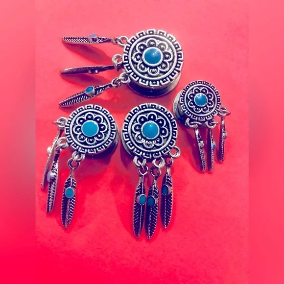 Flower & Some Dangle - Picture 1 of 7